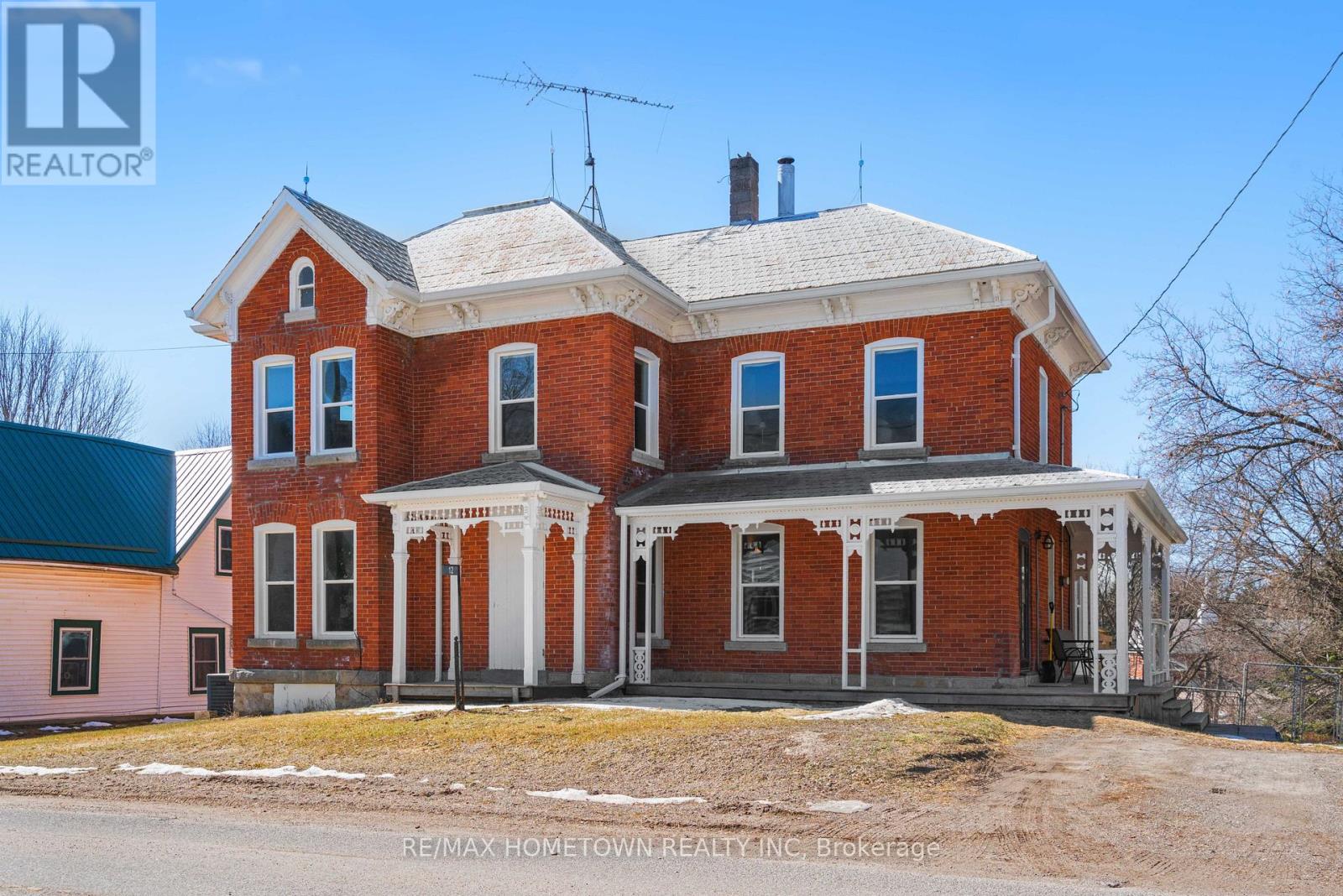 12 KINGSTON STREET