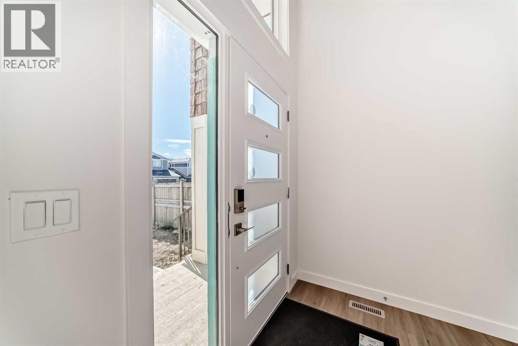 367 Homestead Grove NE