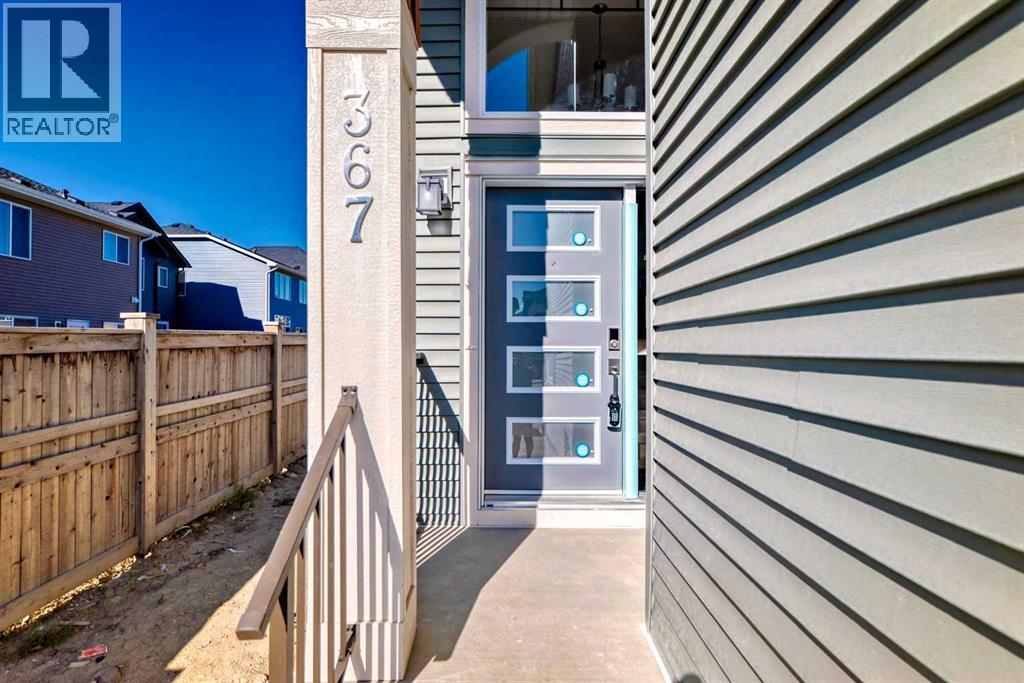 367 Homestead Grove NE