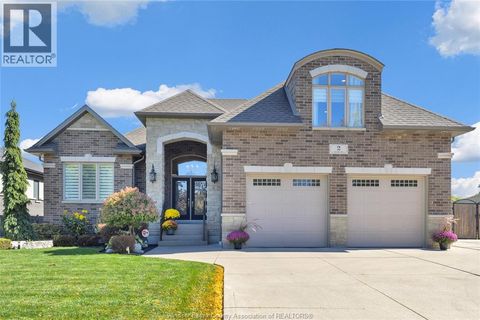 2 MALIBU DRIVE Leamington ON N8H5G4