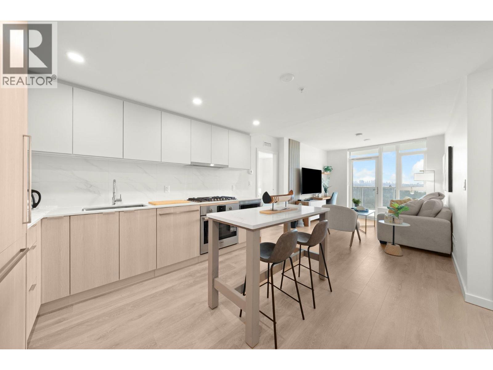 2608 318 ALDERSON AVENUE