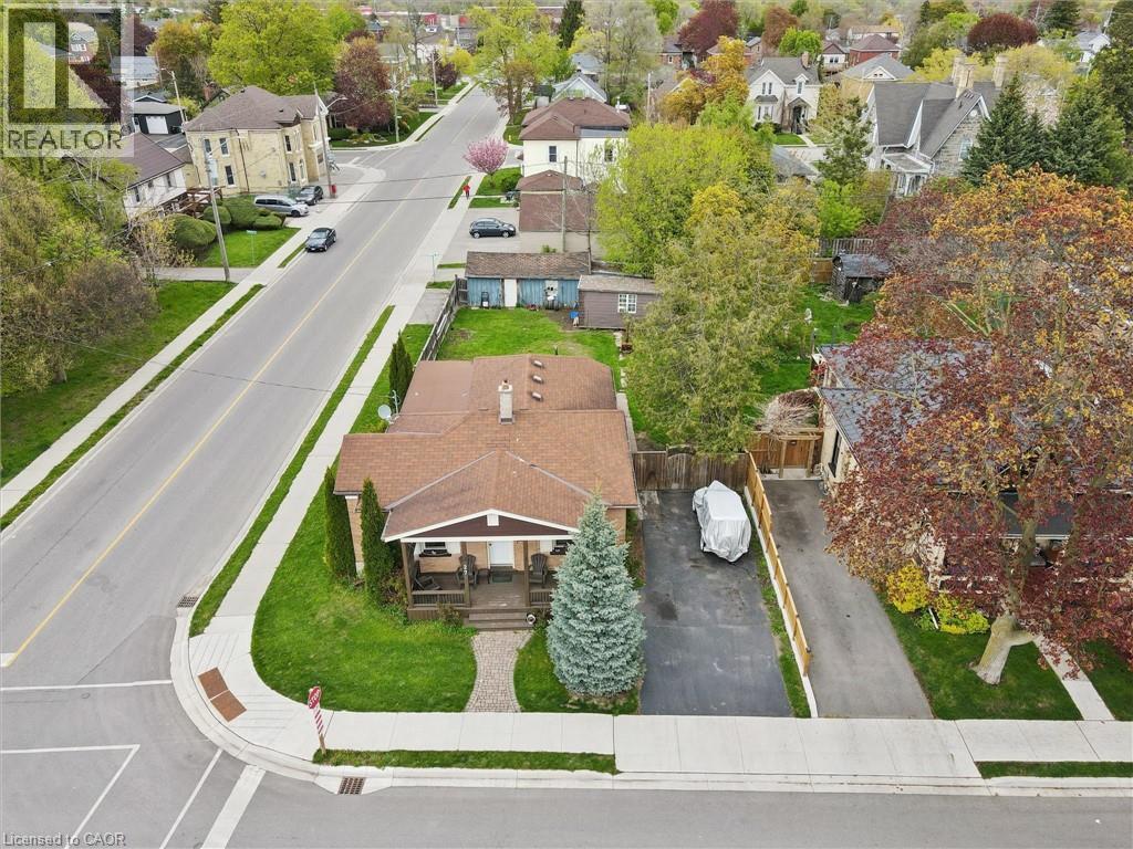 27 ROSEVIEW Avenue