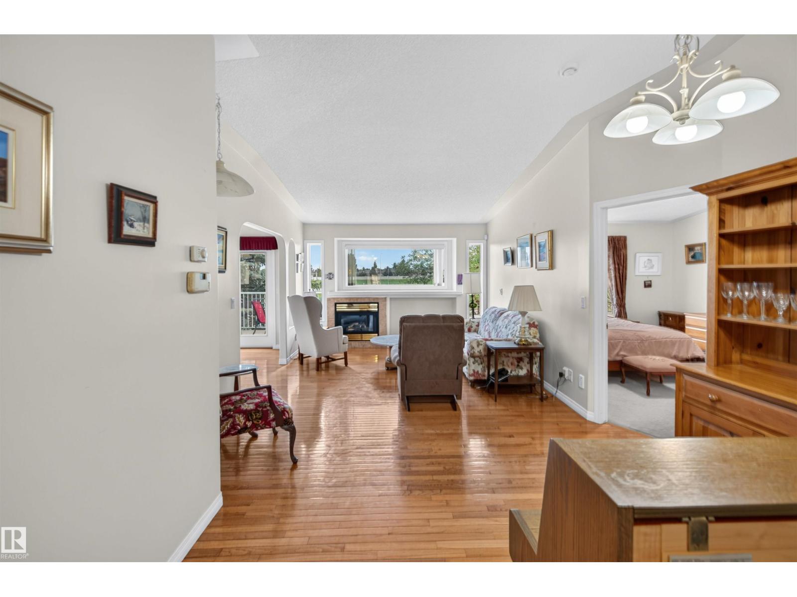 109 FALCONER CT NW