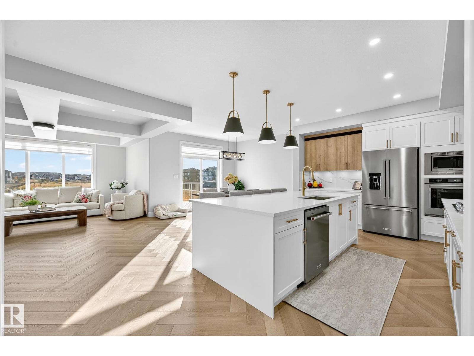 37 EDGEFIELD WY
