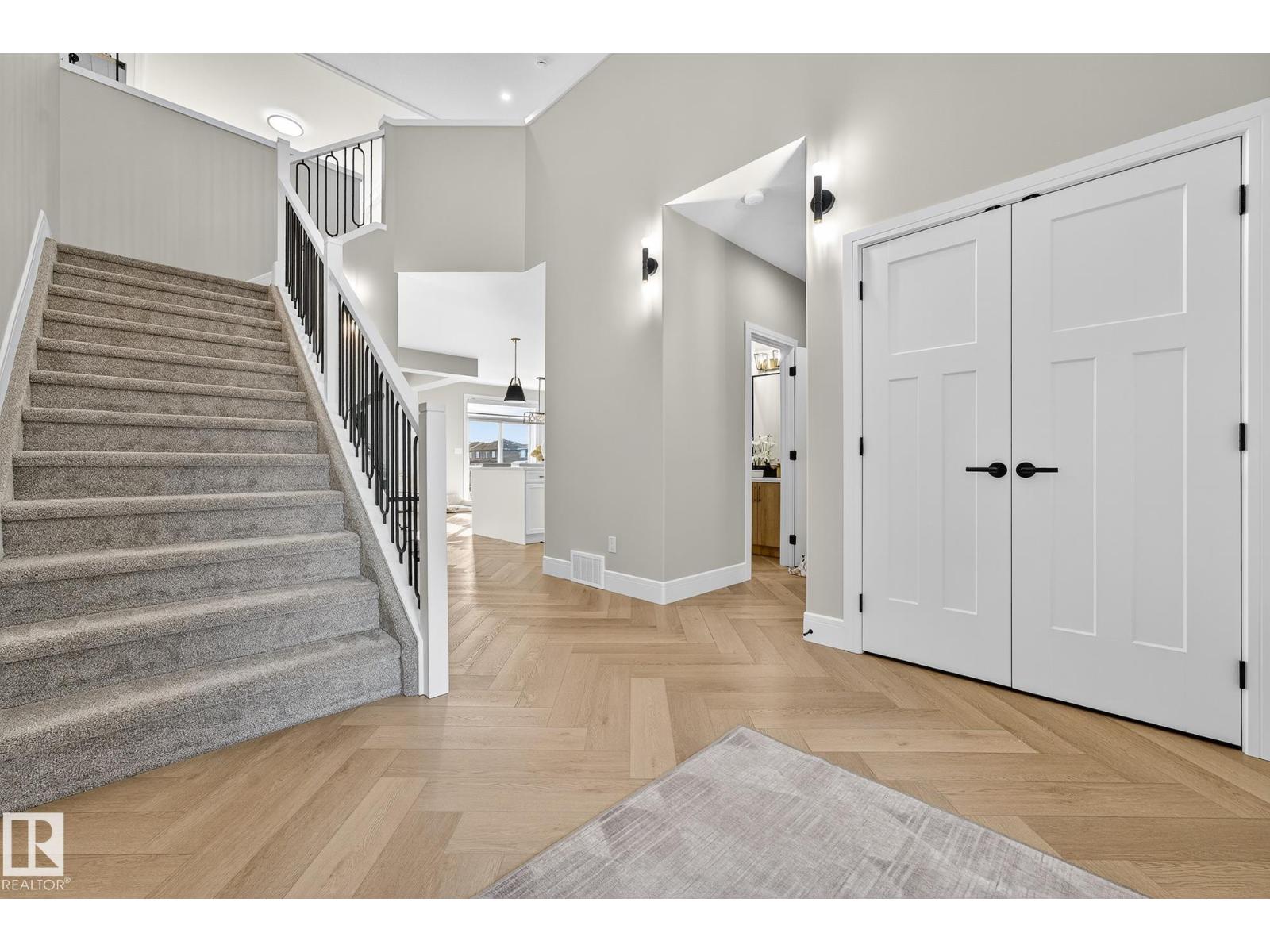 37 EDGEFIELD WY