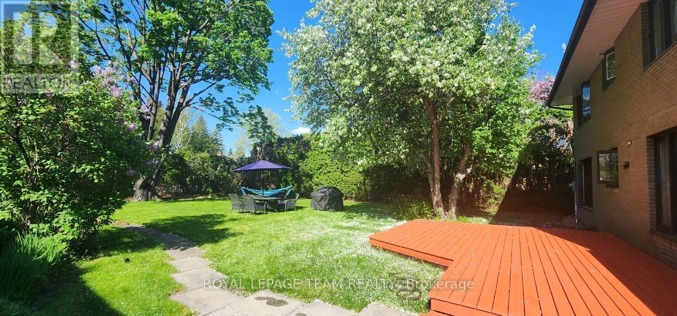 18 PENTLAND CRESCENT