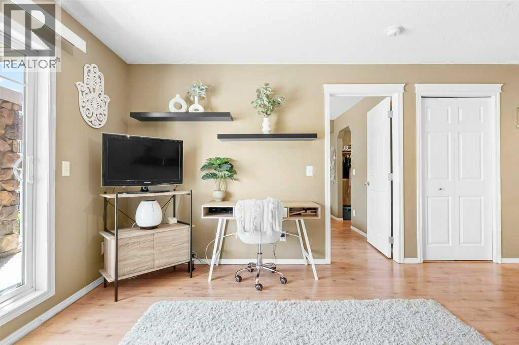 8107, 70 Panamount Drive NW