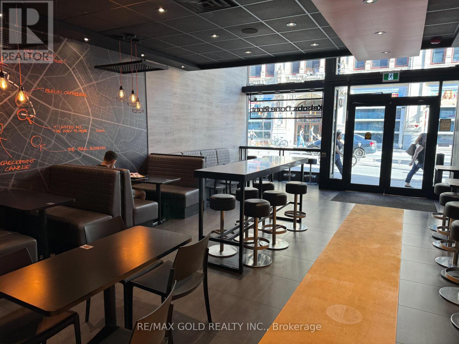 246 QUEEN STREET W
