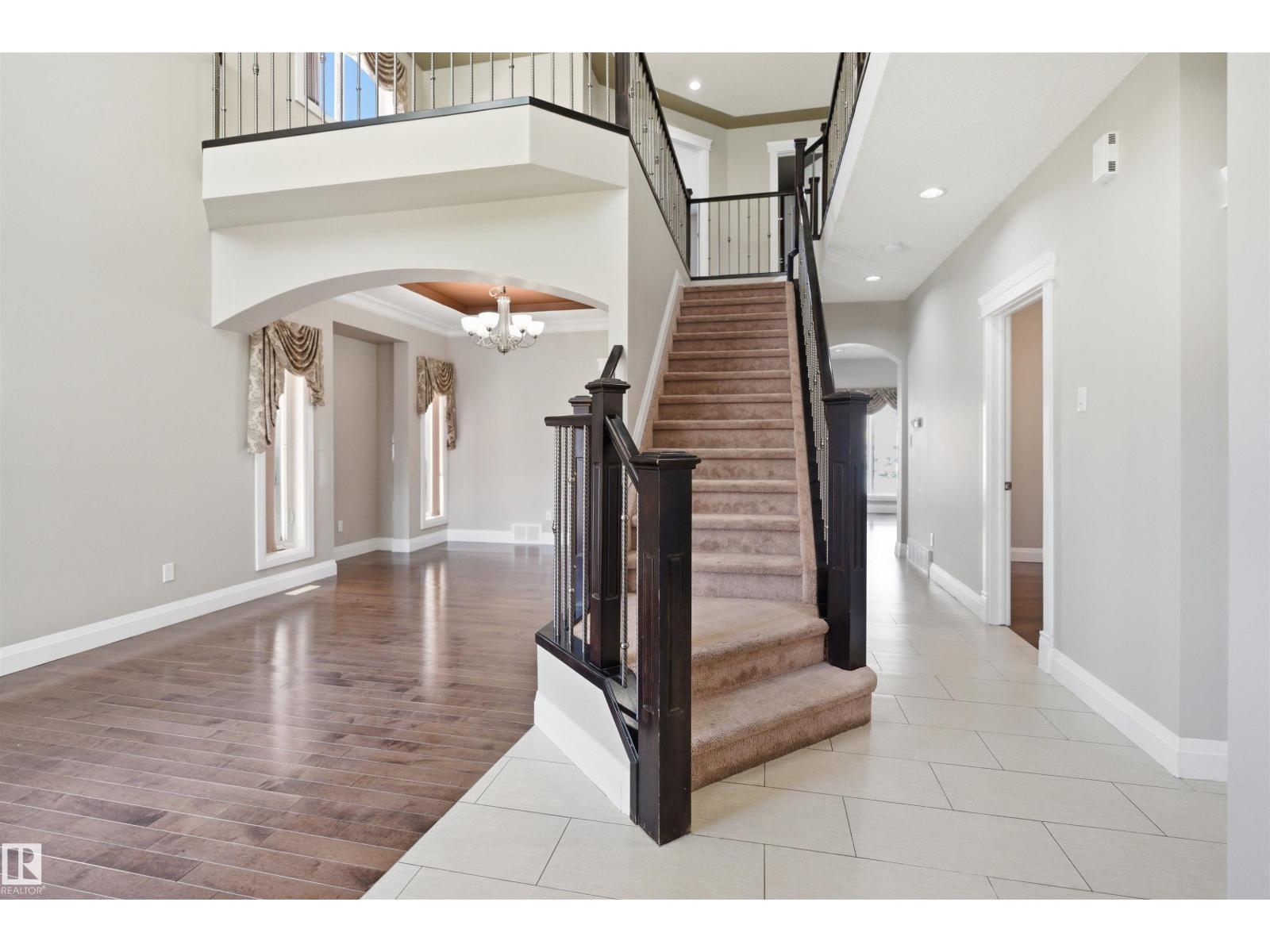 16807 54 ST NW