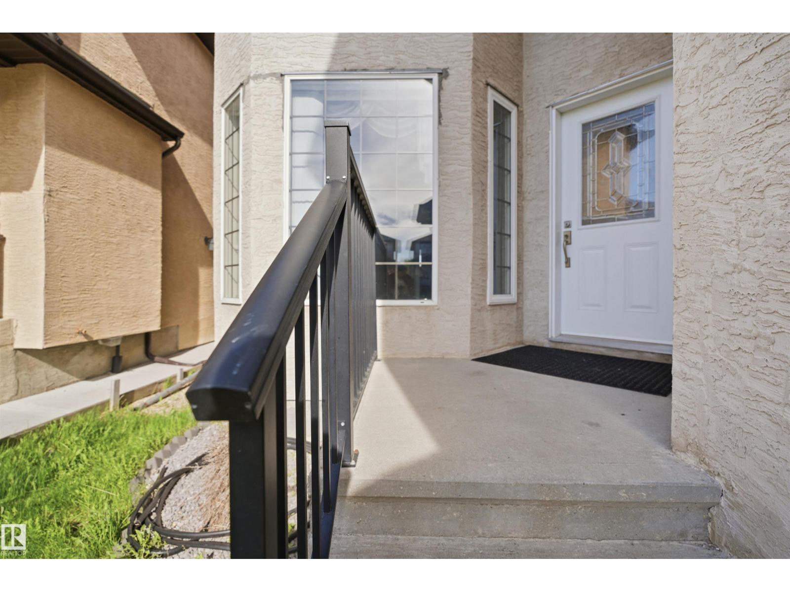 16807 54 ST NW