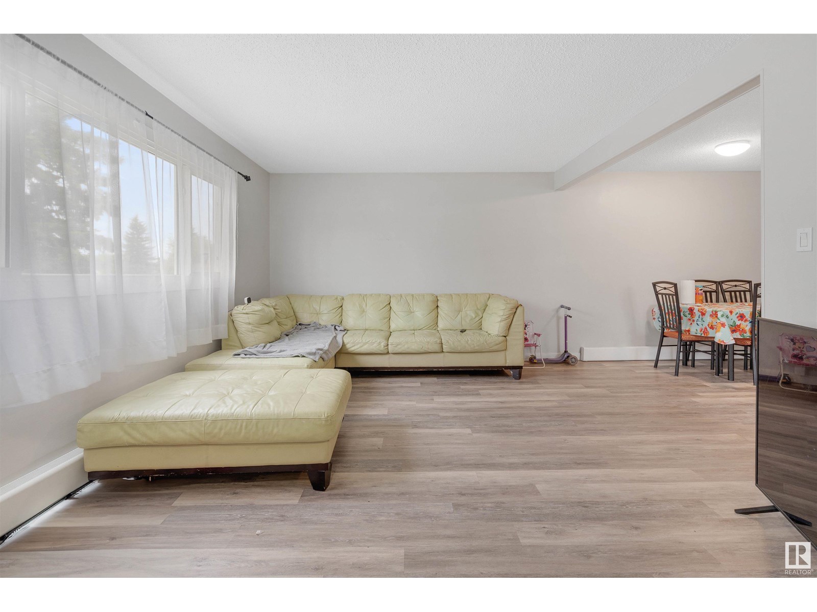 10633 152 ST NW