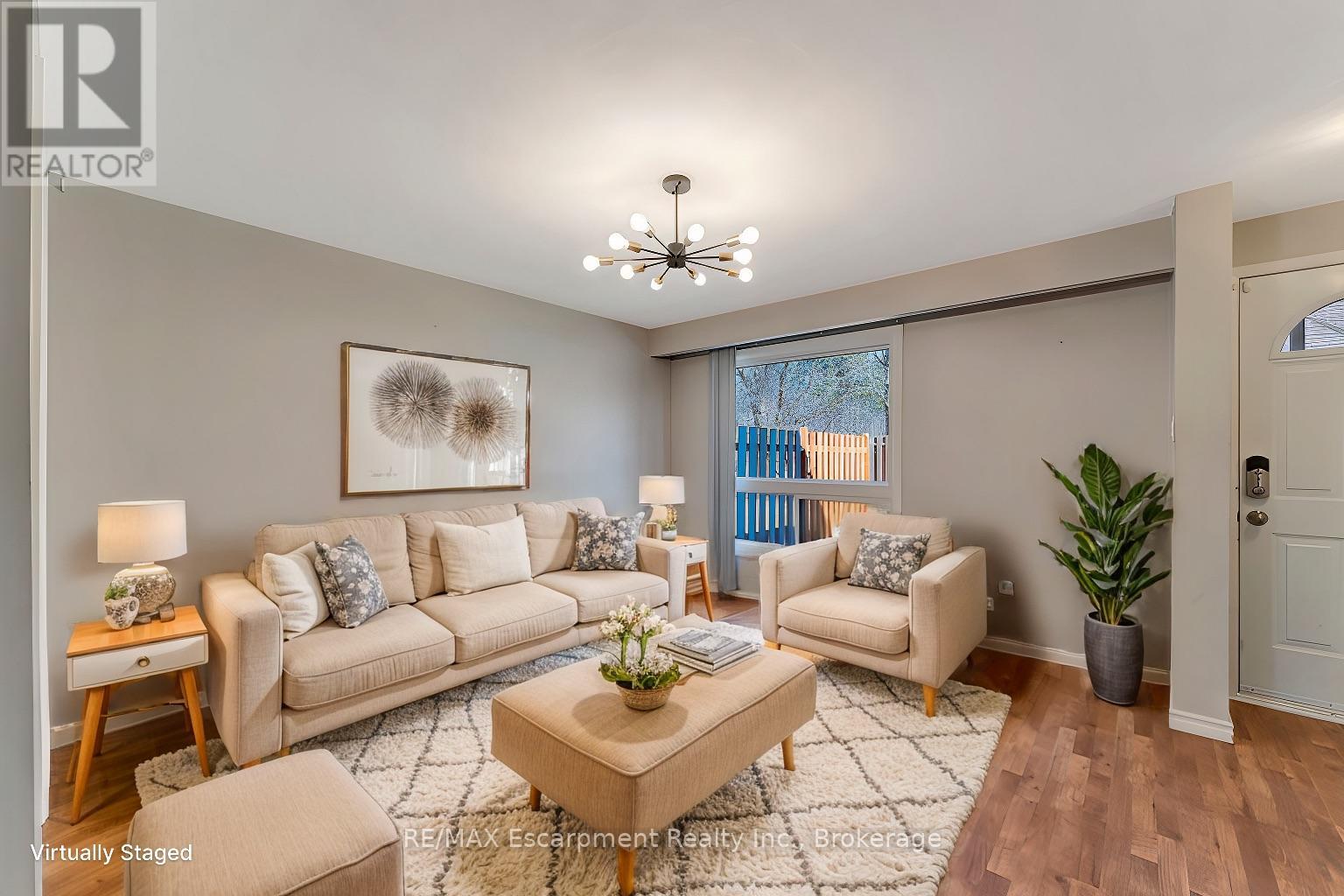 15 - 165 GREEN VALLEY DRIVE