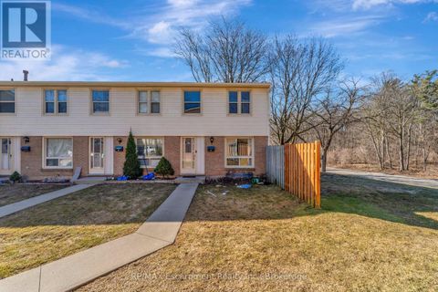 15 - 165 GREEN VALLEY DRIVE Kitchener ON N2P1K3