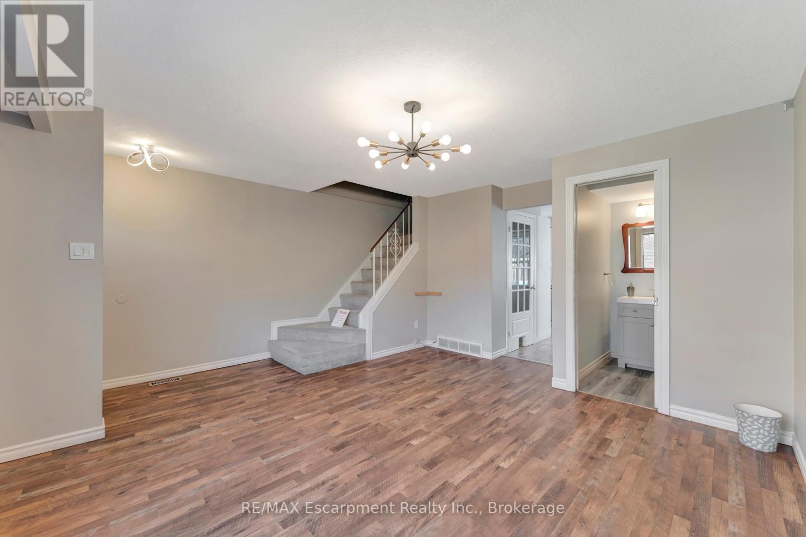 15 - 165 GREEN VALLEY DRIVE
