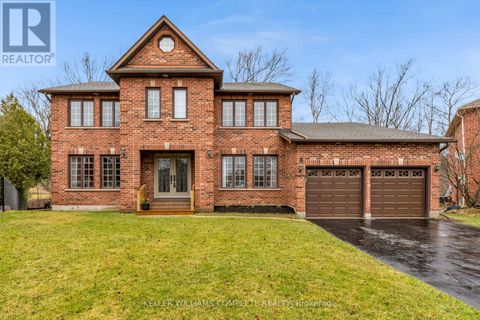 8 SOBLE PLACE Hamilton (Dundas) ON L9H6V3