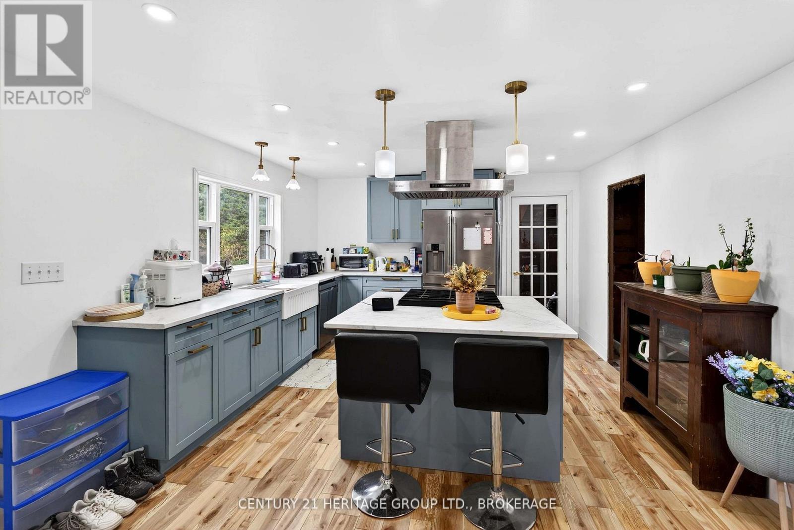 5886 WILMER ROAD