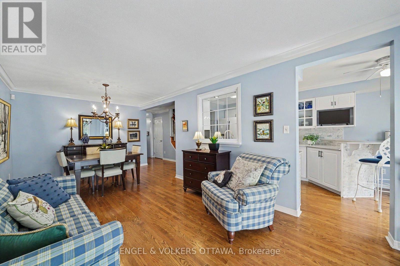 114 RUSTWOOD PRIVATE