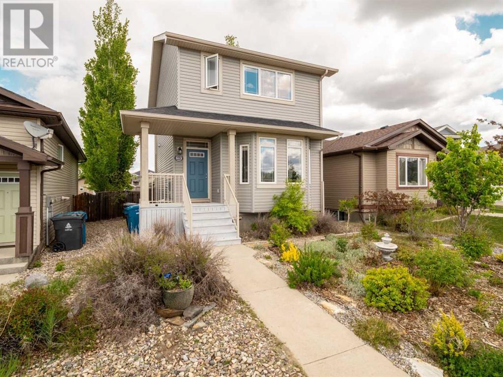 512 Silkstone Crescent W
