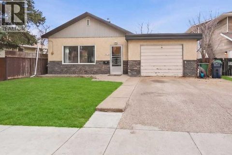 2014 13 Street N Lethbridge AB T1H2V5