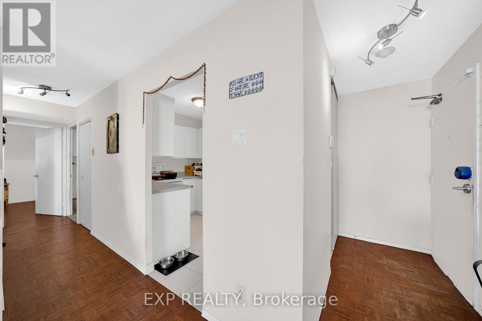 1002 - 475 LAURIER AVENUE W