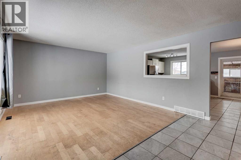 1071 Maitland Drive NE