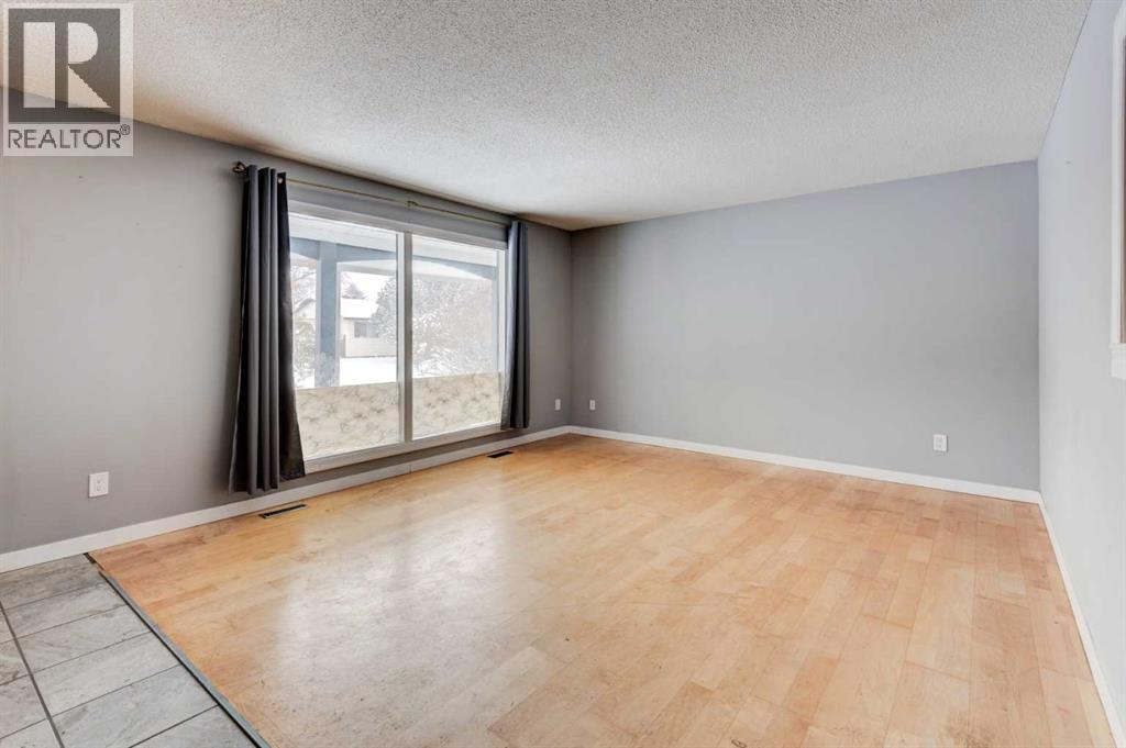 1071 Maitland Drive NE