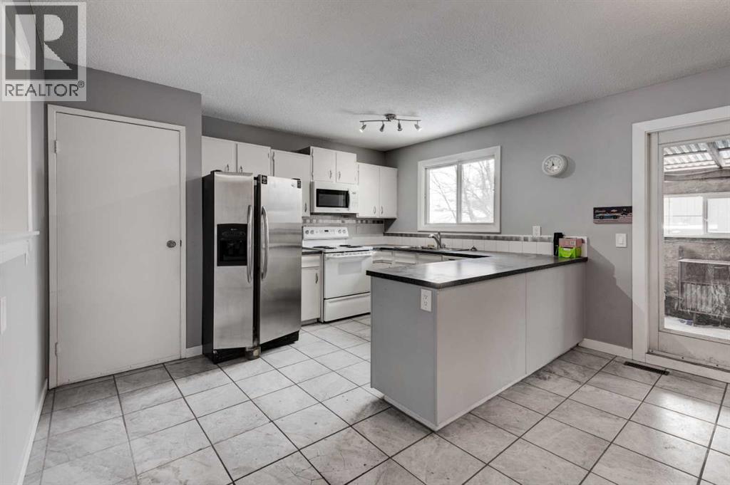 1071 Maitland Drive NE