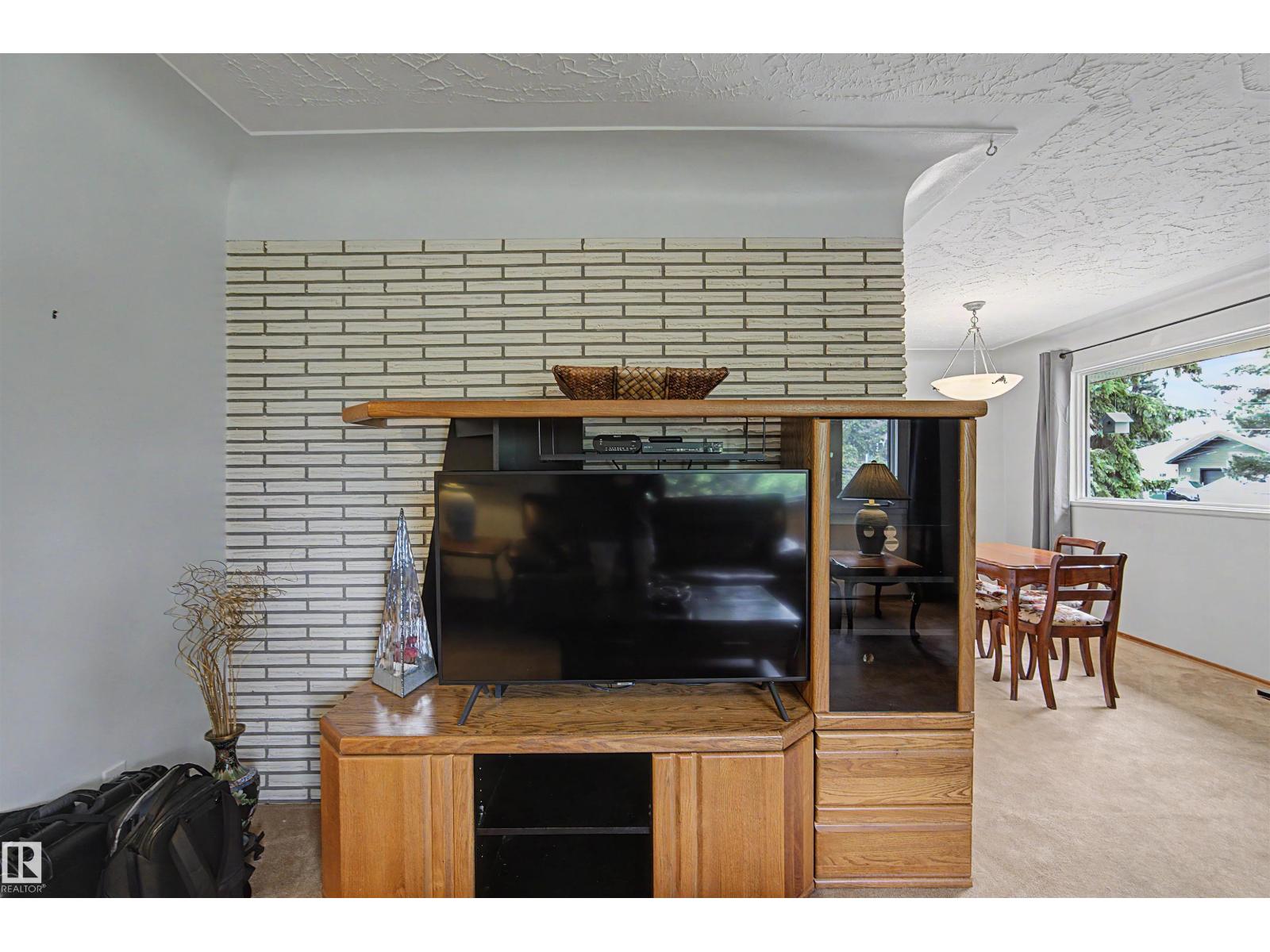 10647 147 ST NW