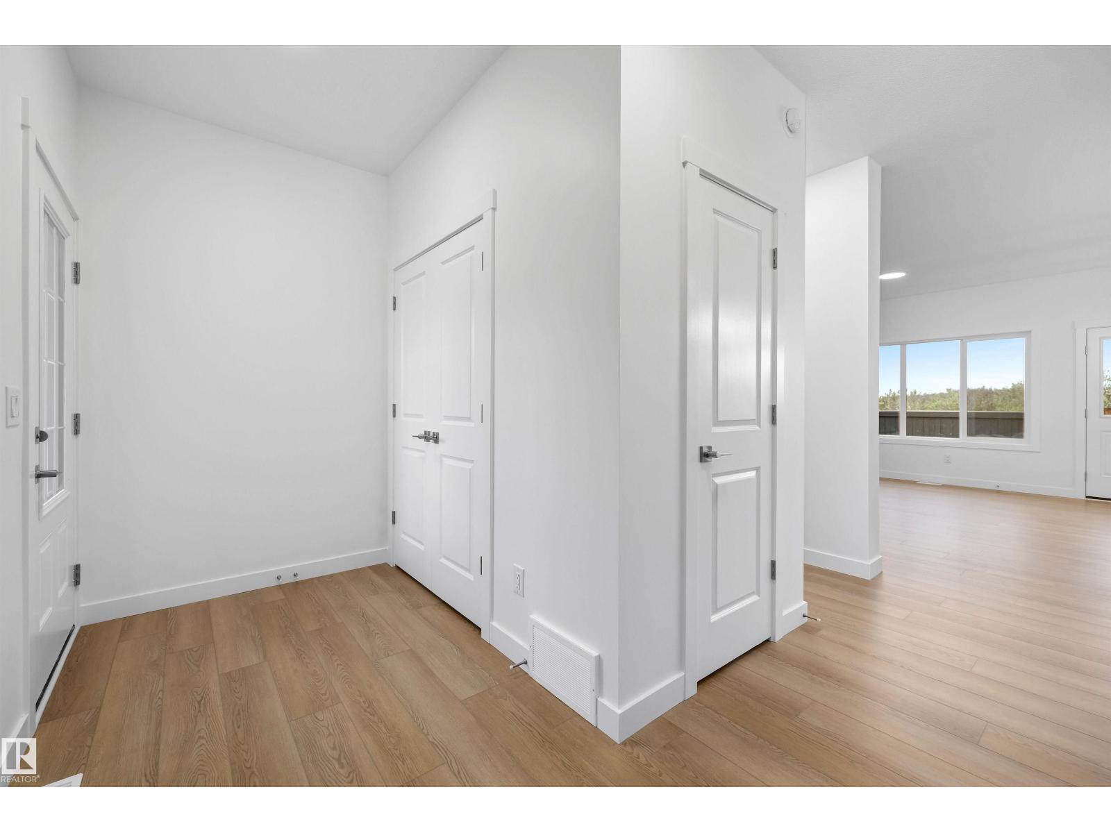 8520 183 AV NW