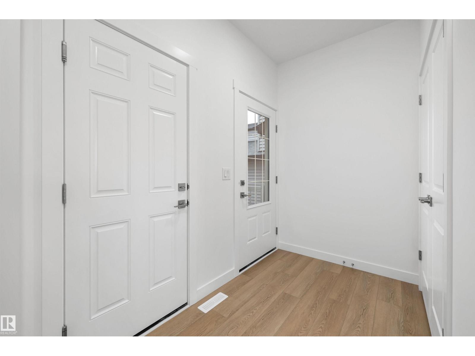 8520 183 AV NW