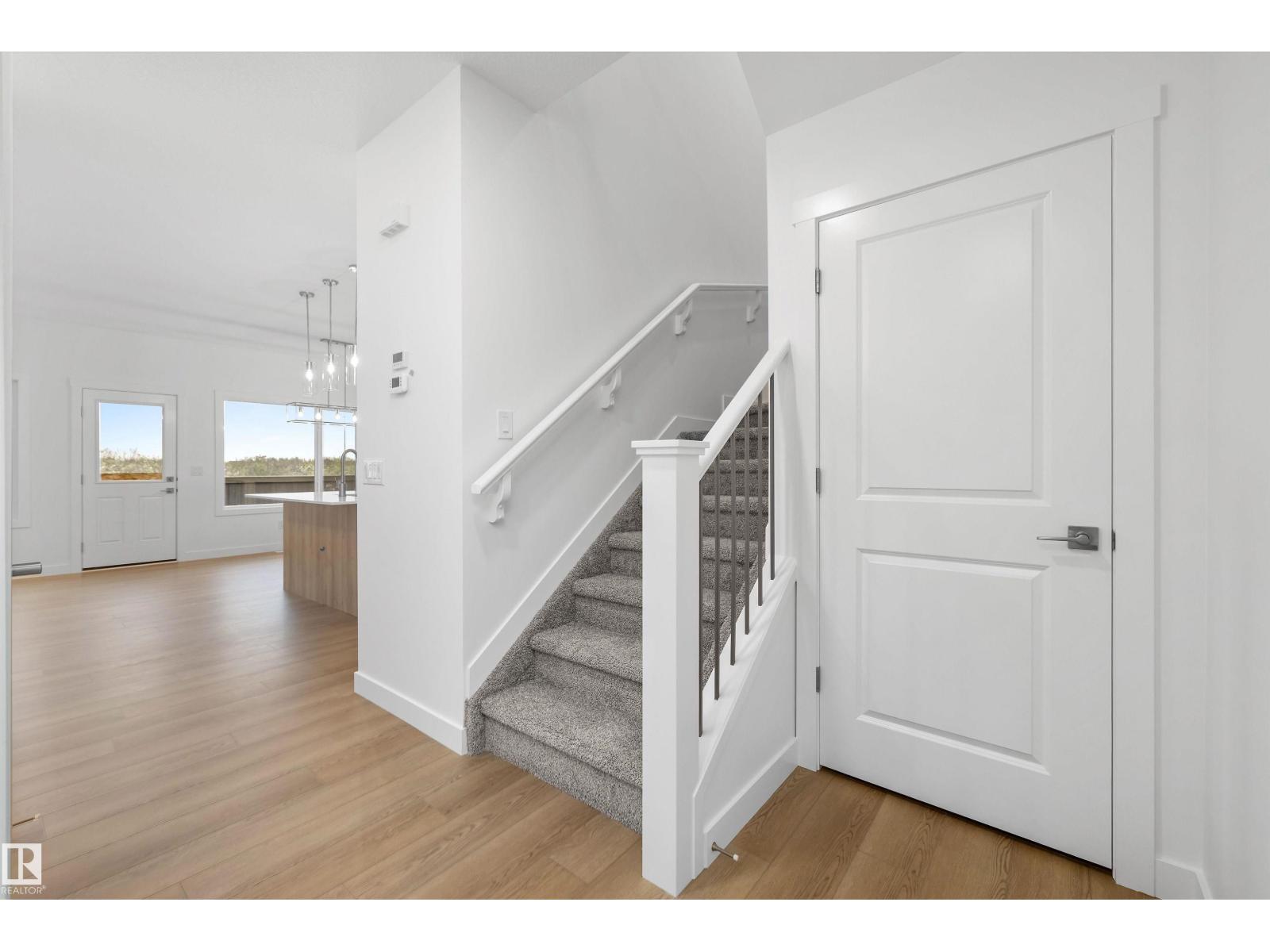8520 183 AV NW