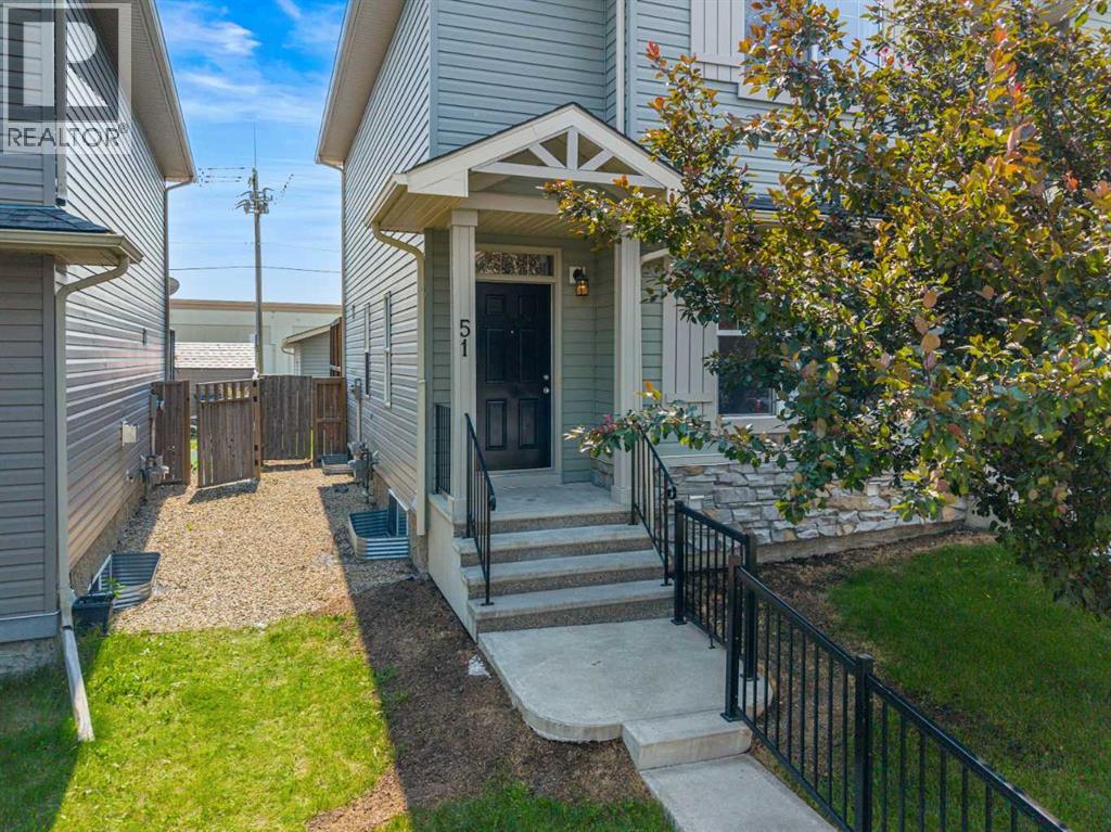 51 Covehaven Mews NE