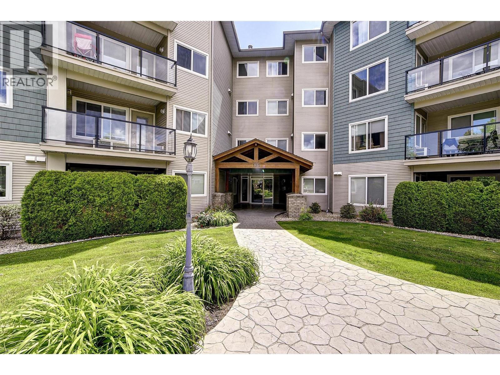 135 Ziprick Road Unit# 102