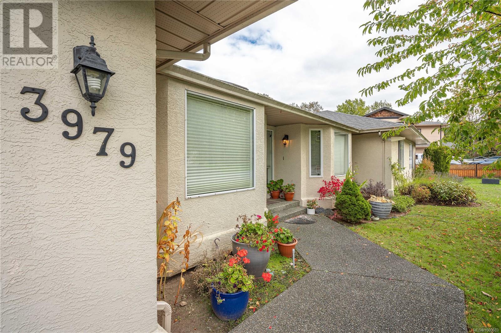 3979 Blue Ridge Pl