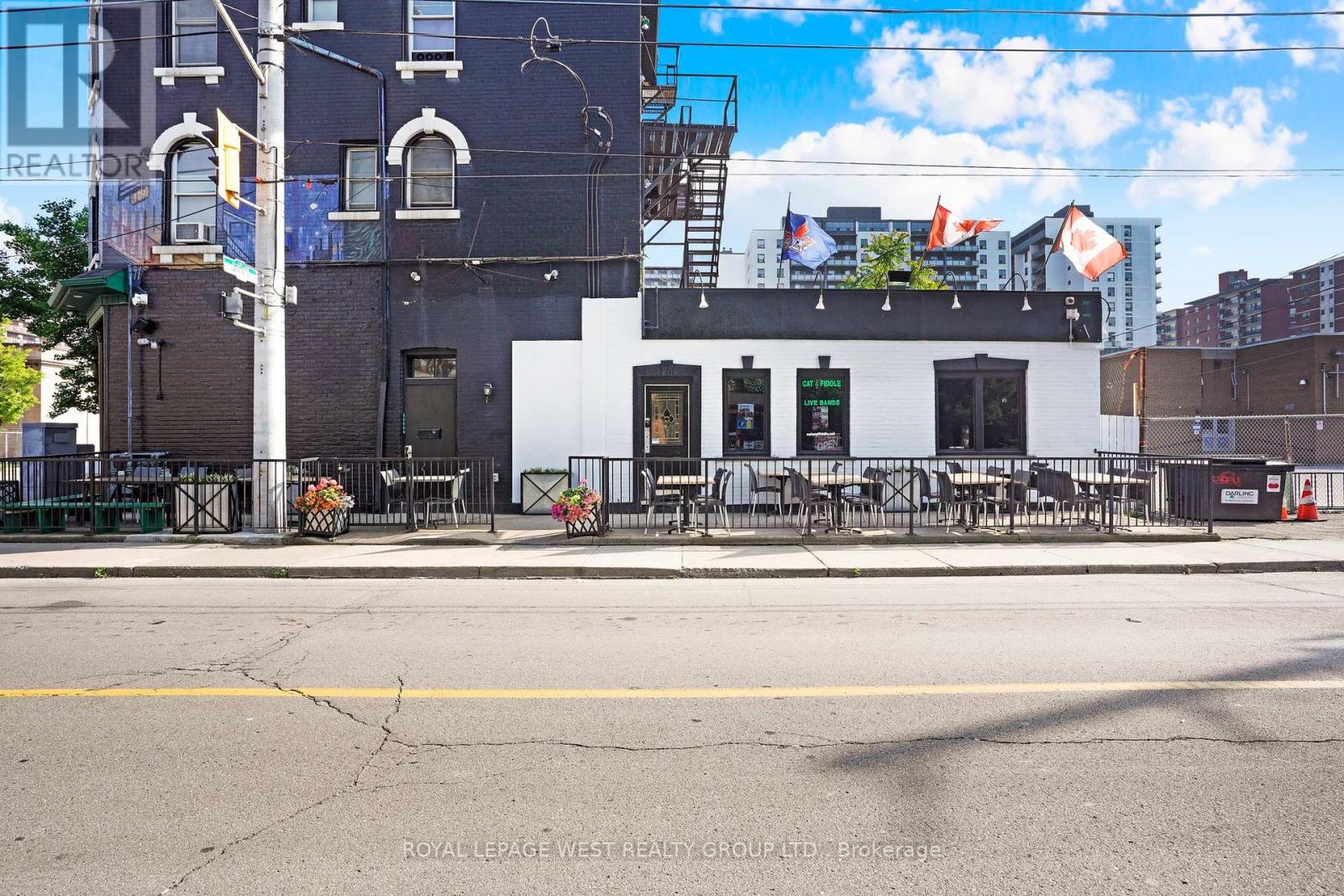 174 JOHN STREET S