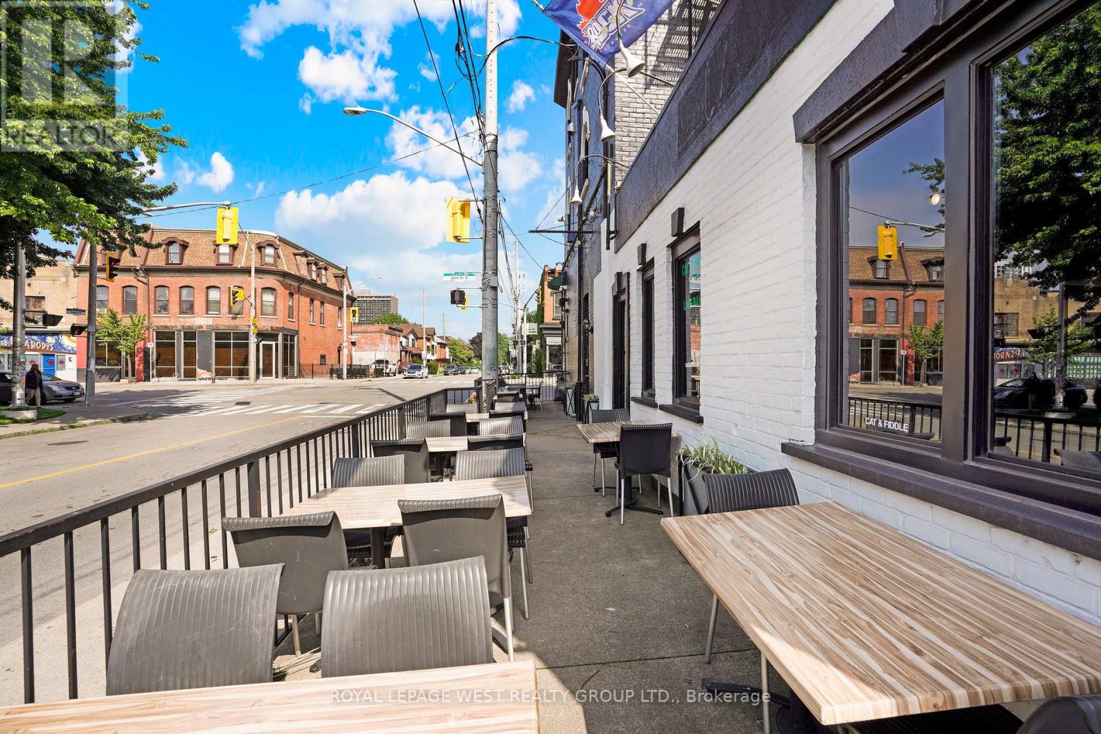 174 JOHN STREET S