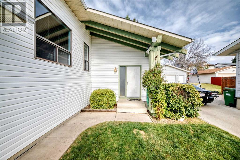 167 Woodridge Place SW