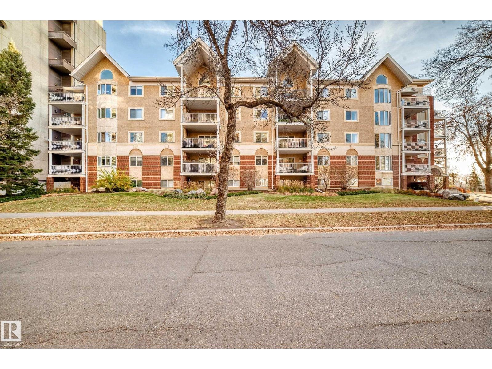 #112 11716 100 AV NW