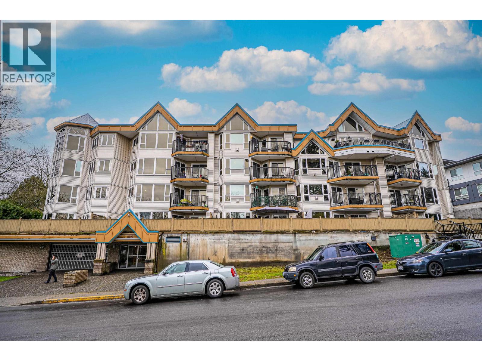 205 11595 FRASER STREET