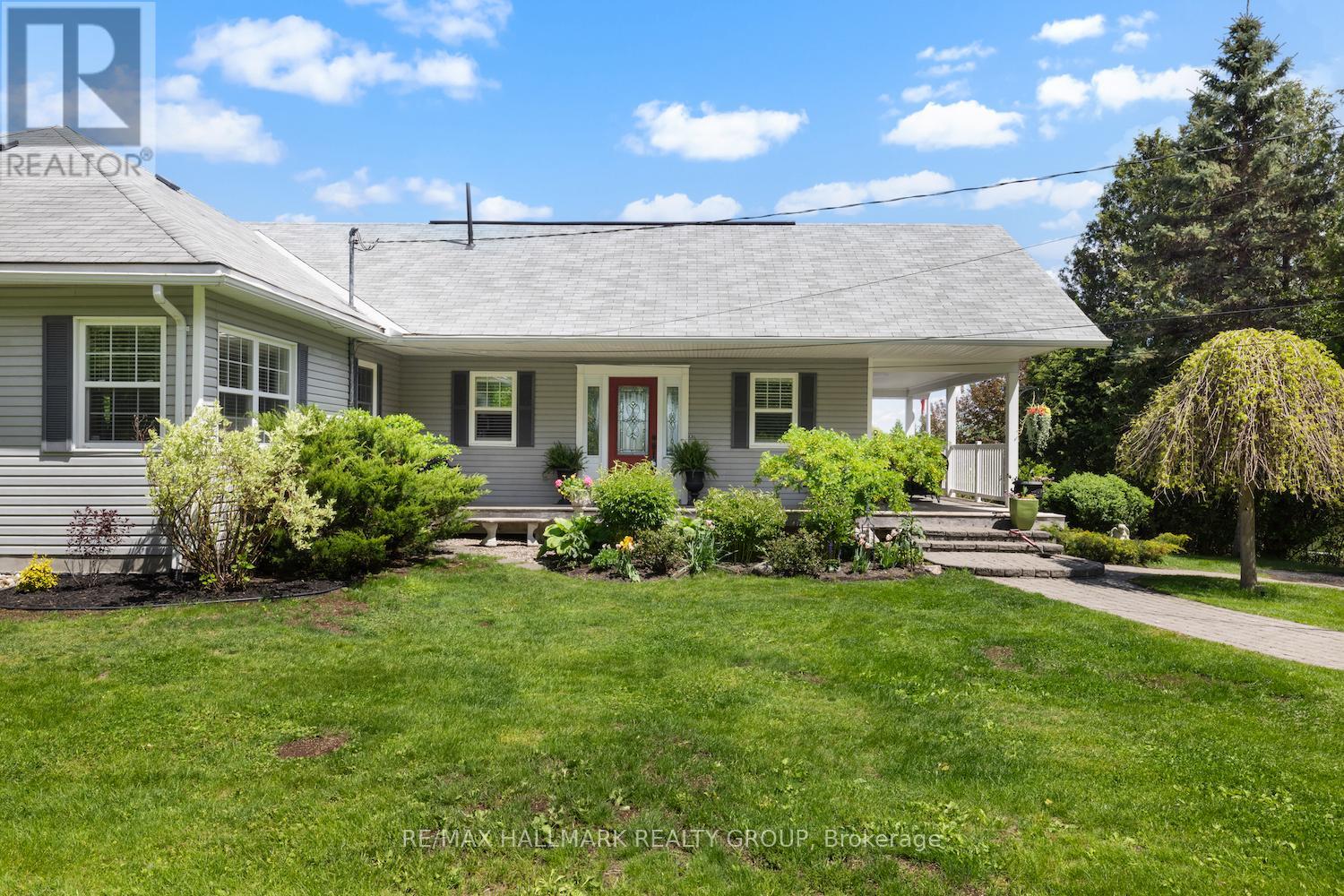 1 RIDEAU GLEN DRIVE