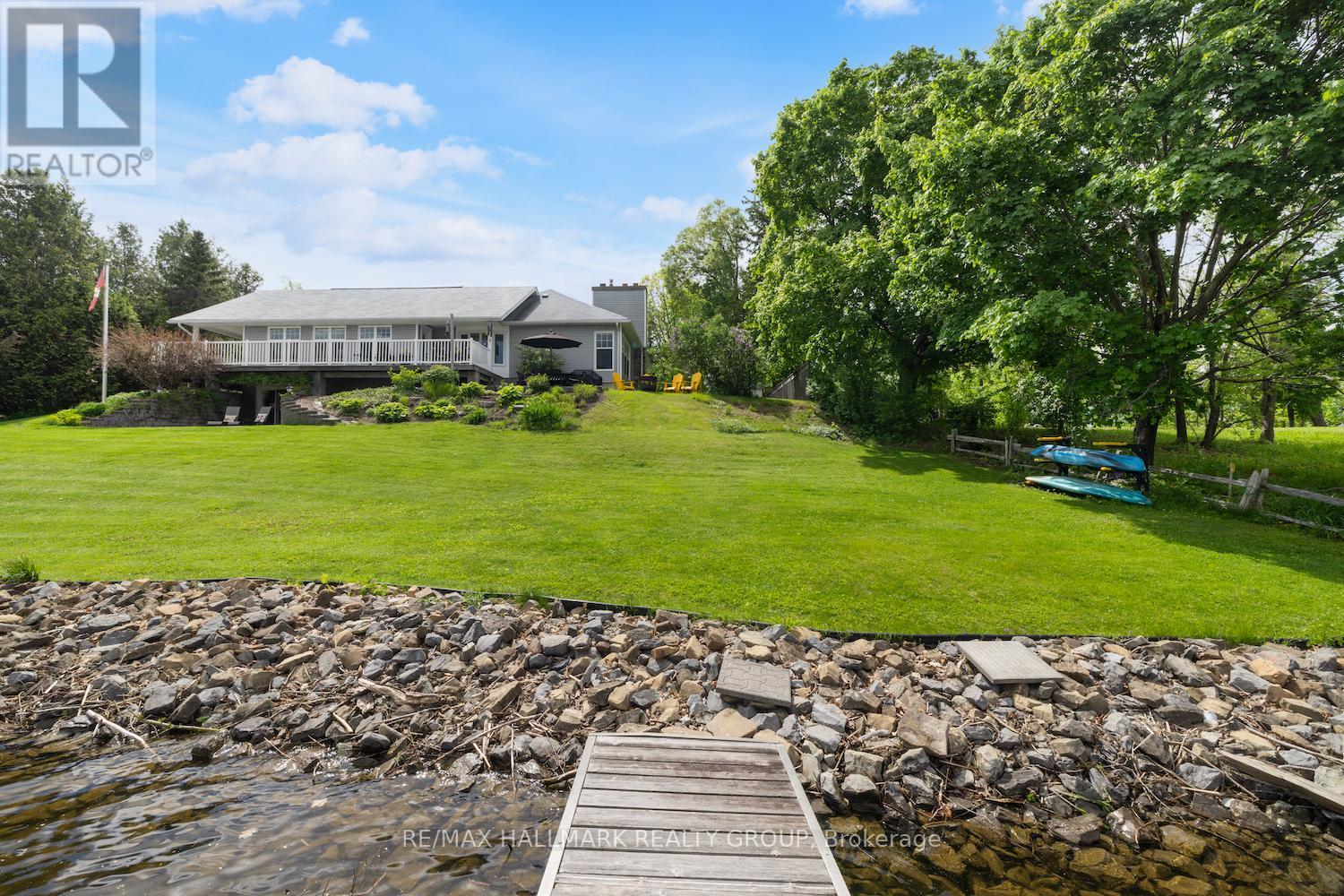 1 RIDEAU GLEN DRIVE