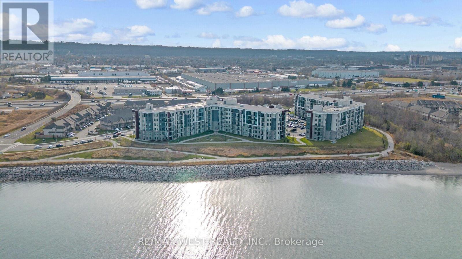 131 - 101 SHOREVIEW PLACE