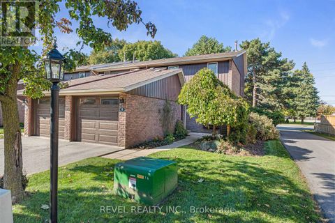 8 - 122 LAKESHORE ROAD St. Catharines (Lakeport) ON L2N6N6