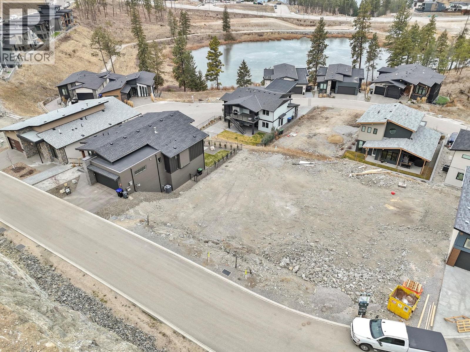 1960 Northern Flicker Court Unit# 7