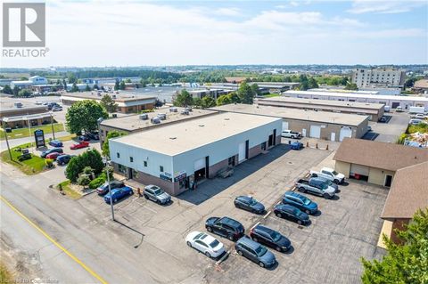230 PRITCHARD Road Hamilton ON L8W3P7