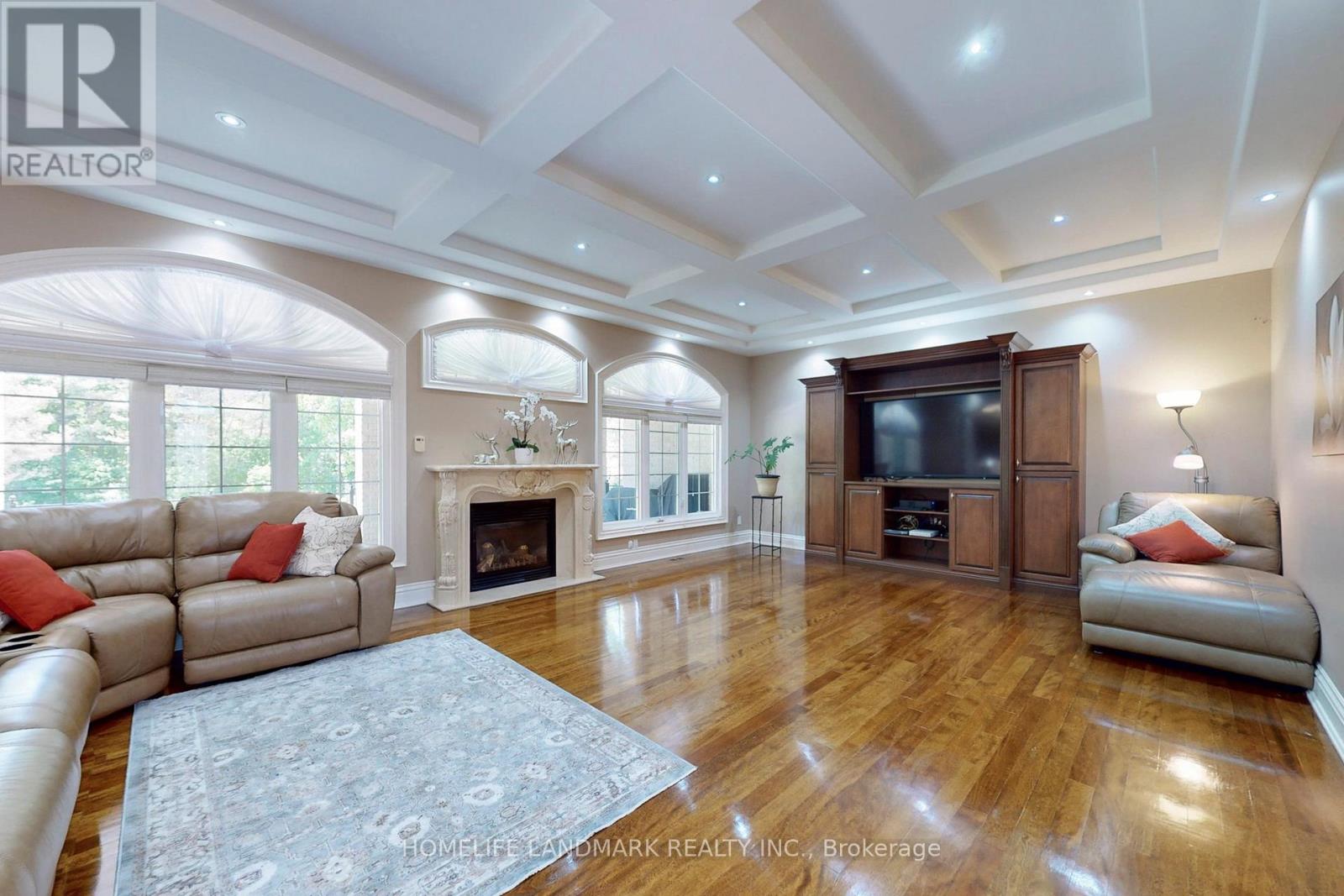 11 CRANBORNE CHASE