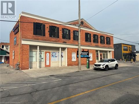 484 JOHN Street Burlington ON L7R2K7