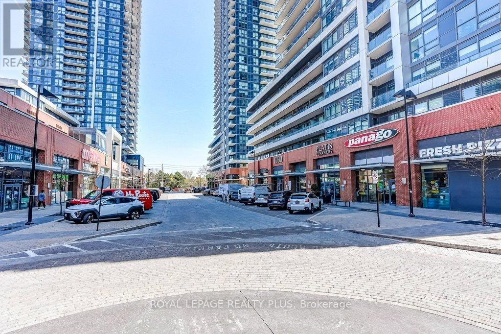 524 - 10 PARK LAWN ROAD
