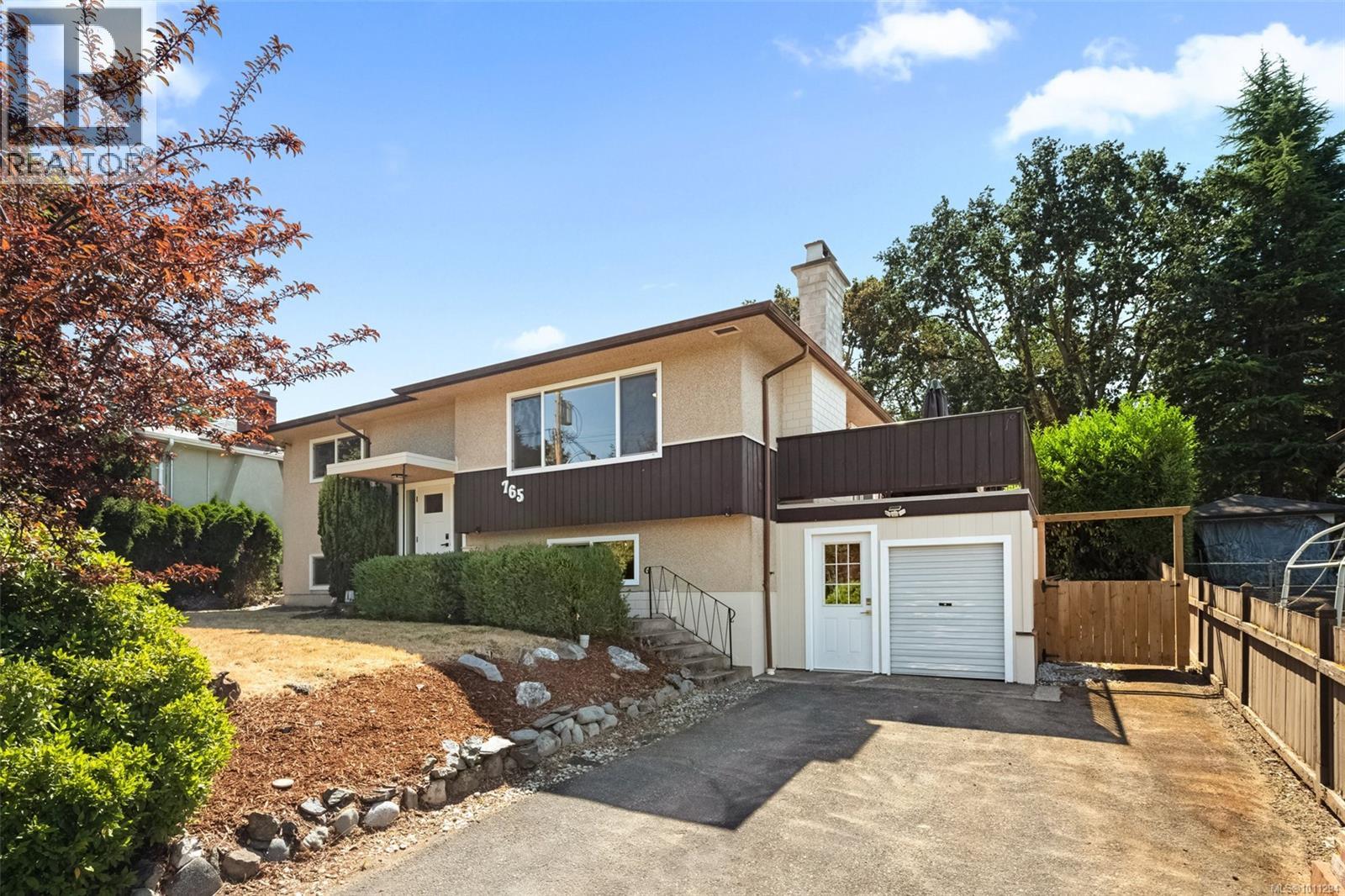 765 Lily Ave
