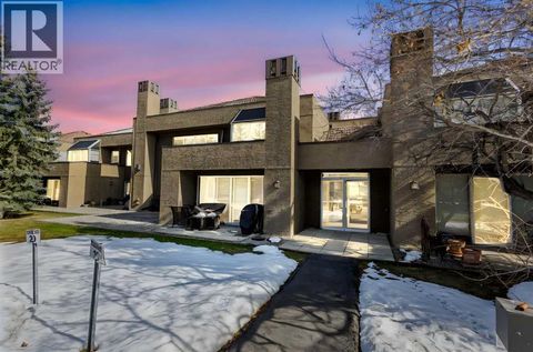 1, 108 Village Heights SW Calgary AB T3H2L2